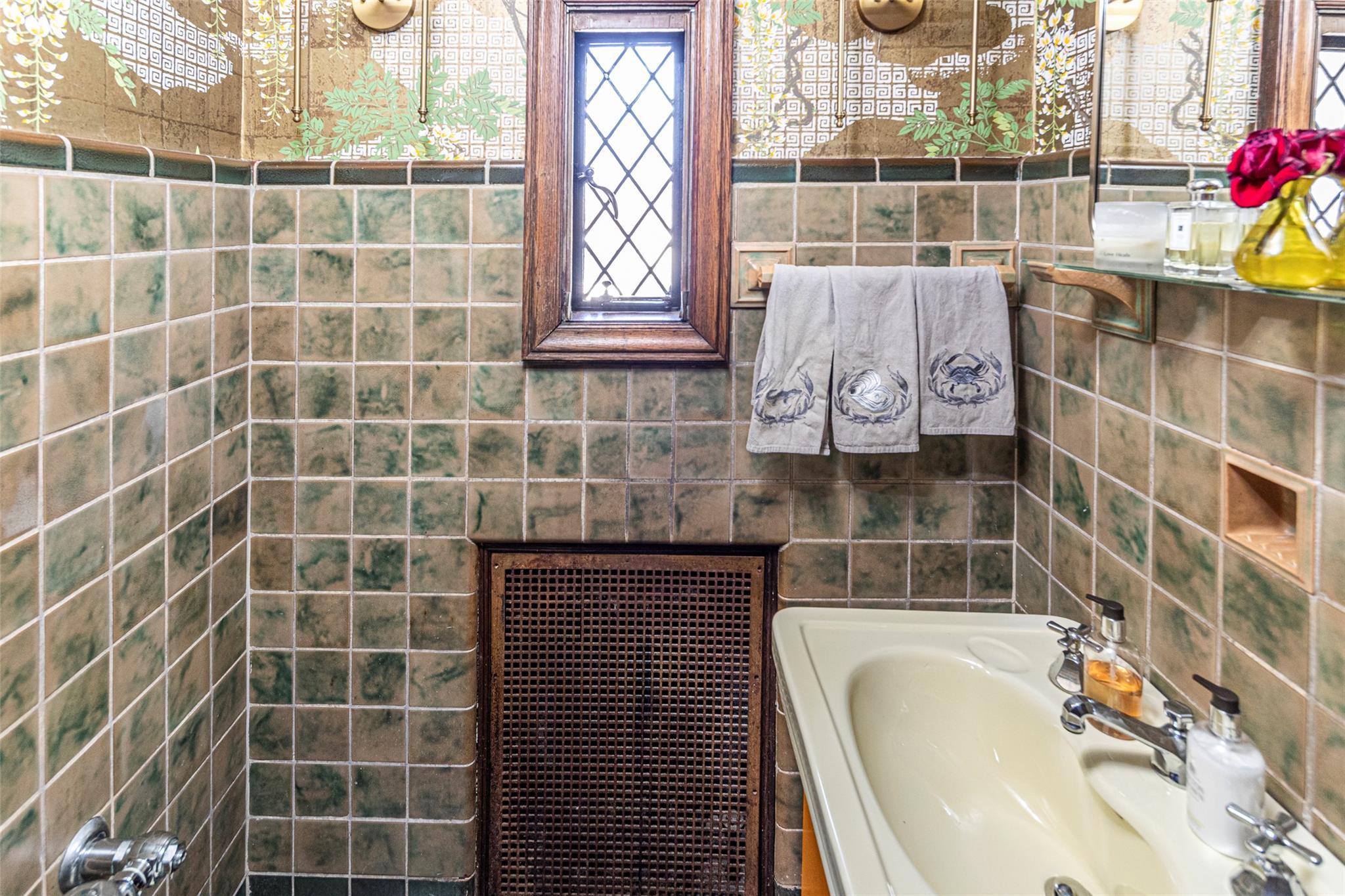Single Family Rittenhouse  Westchester County, NY 10708, MLS-817112-17