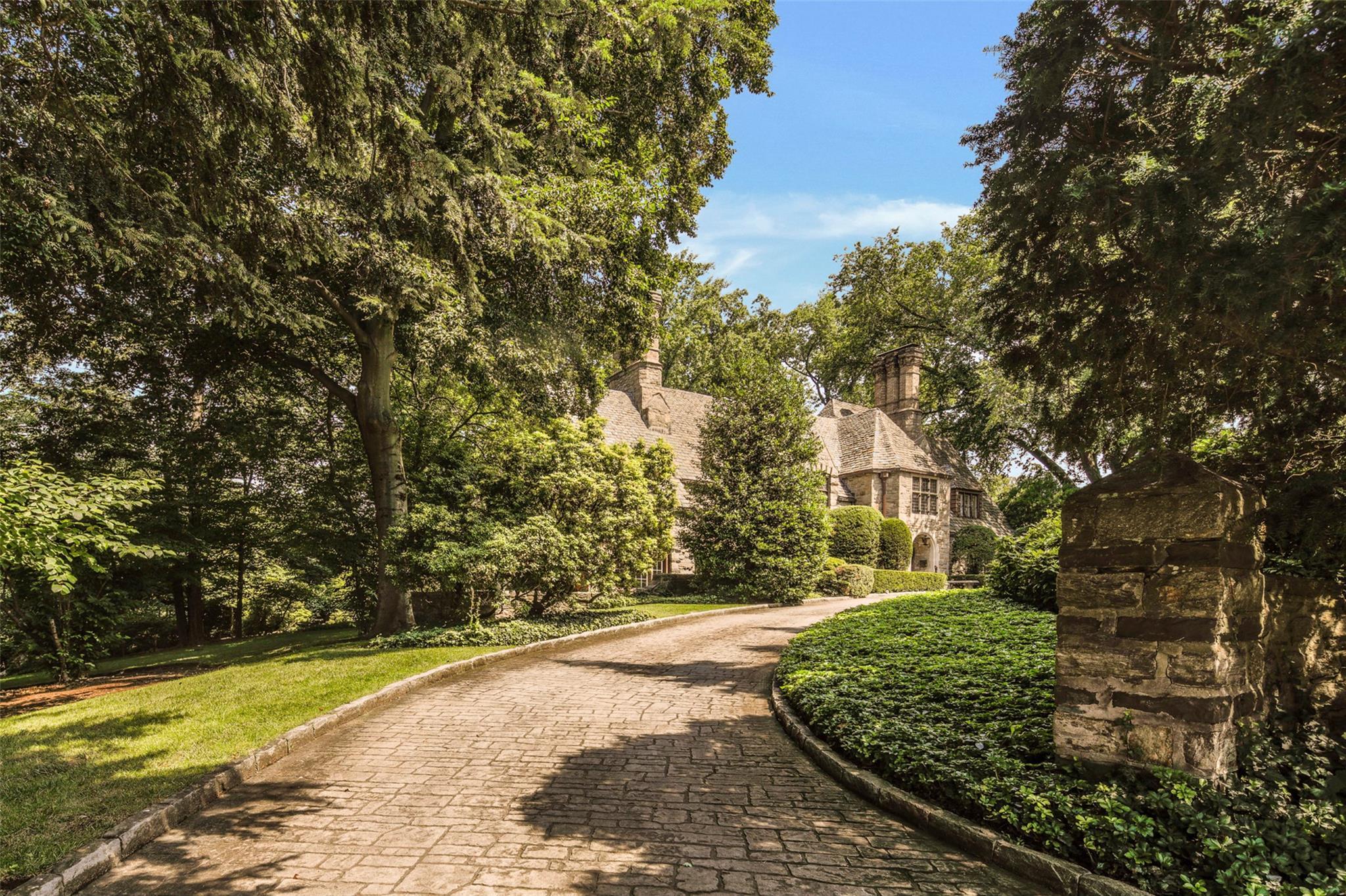Single Family Rittenhouse  Westchester County, NY 10708, MLS-817112-3