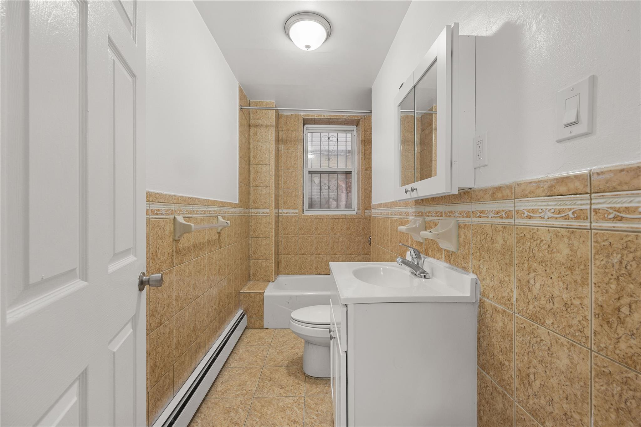 Single Family Ave  Bronx, NY 10457, MLS-817114-10