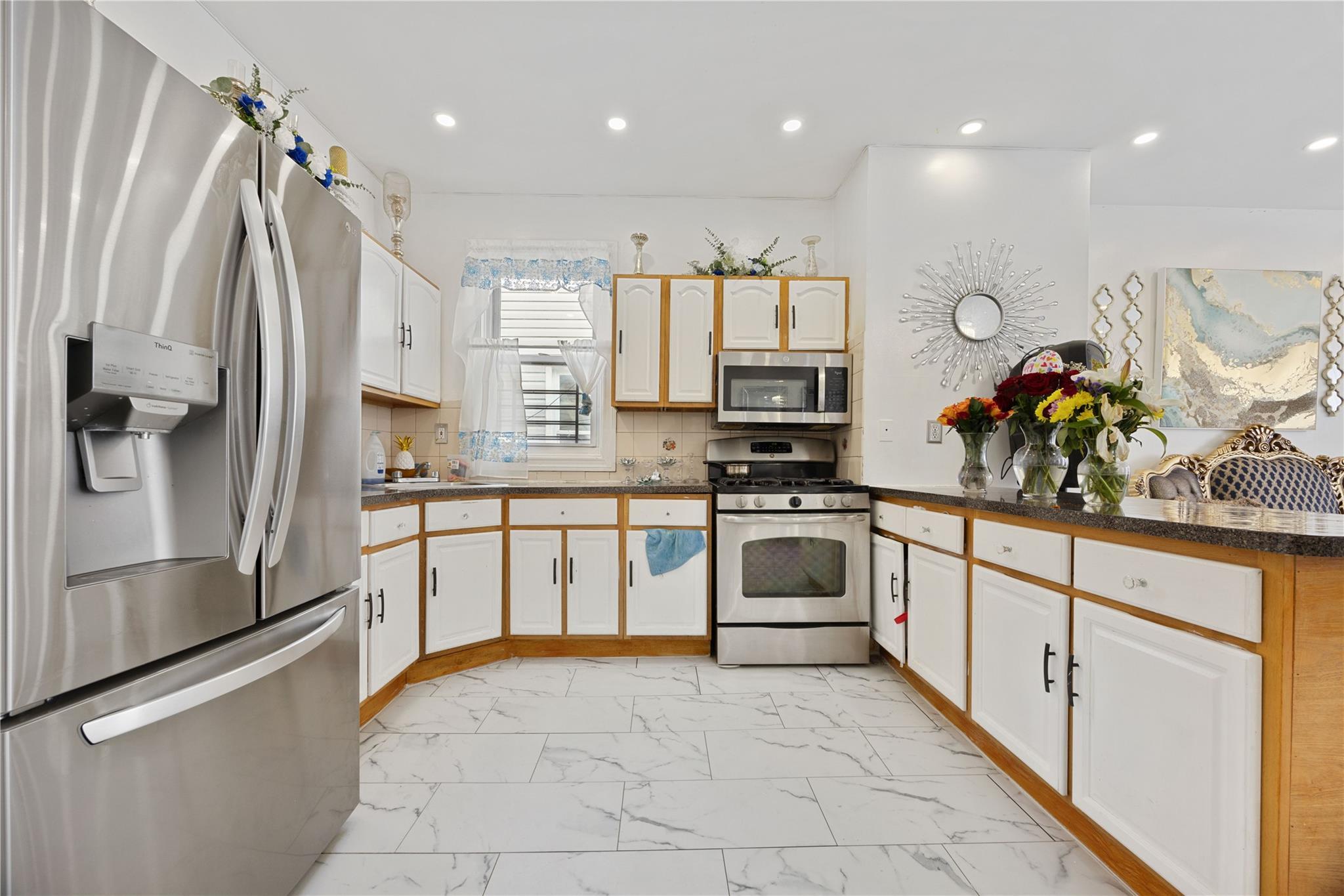 Single Family Ave  Bronx, NY 10457, MLS-817114-28