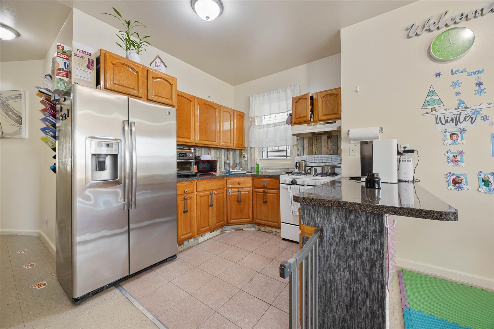 Single Family Ave  Bronx, NY 10457, MLS-817114-36