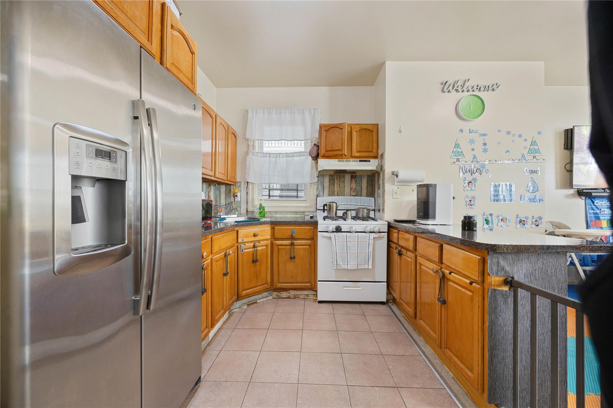 Single Family Ave  Bronx, NY 10457, MLS-817114-37