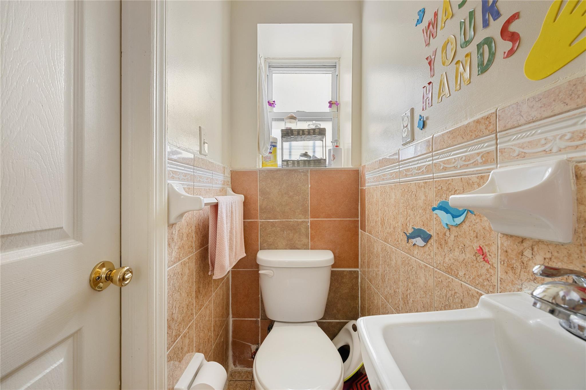 Single Family Ave  Bronx, NY 10457, MLS-817114-46