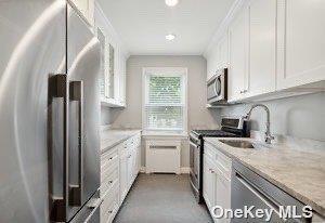 Single Family 71st Road  Queens, NY 11426, MLS-817138-6