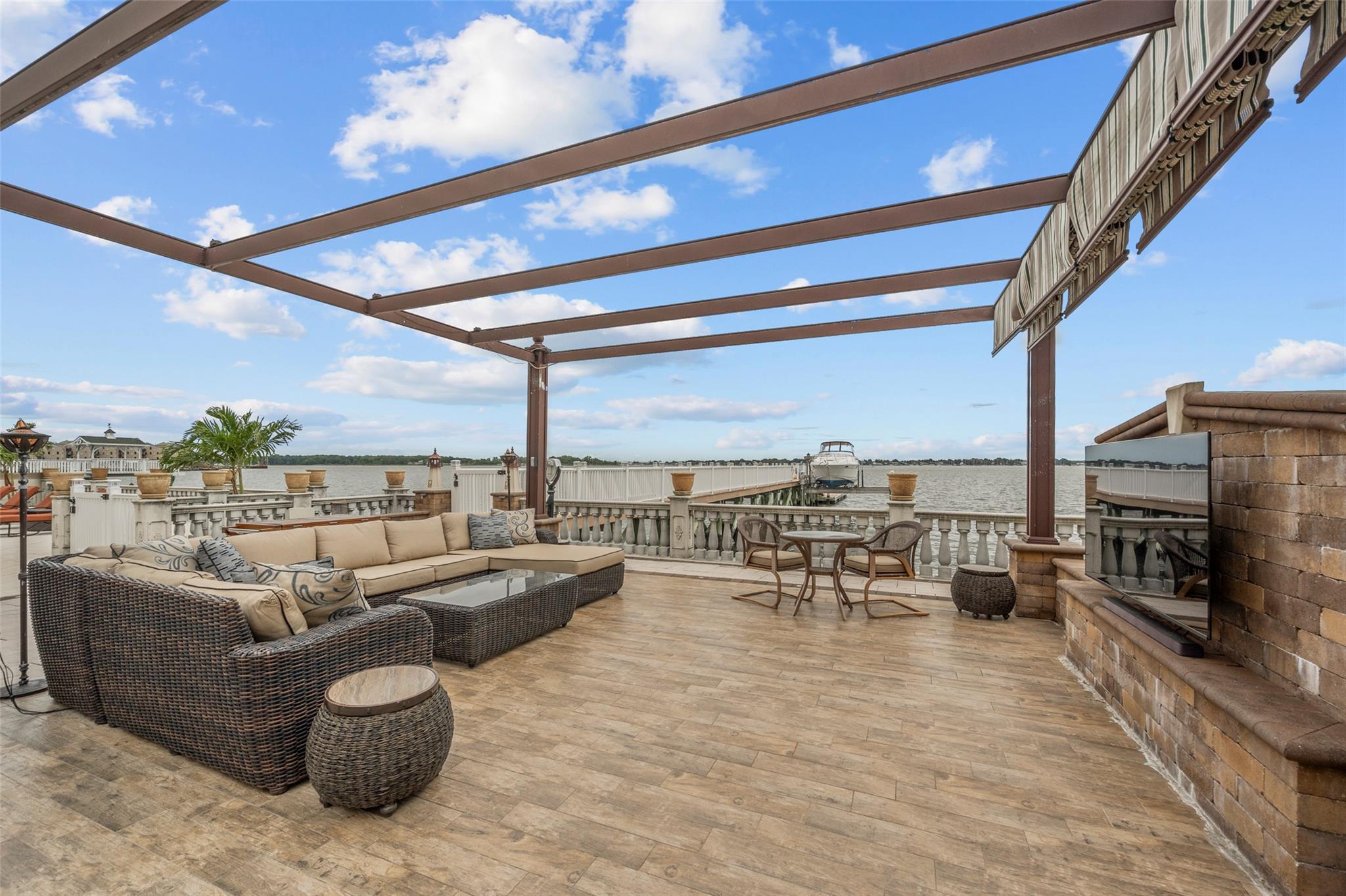 Single Family Country Club  Bronx, NY 10465, MLS-817334-11