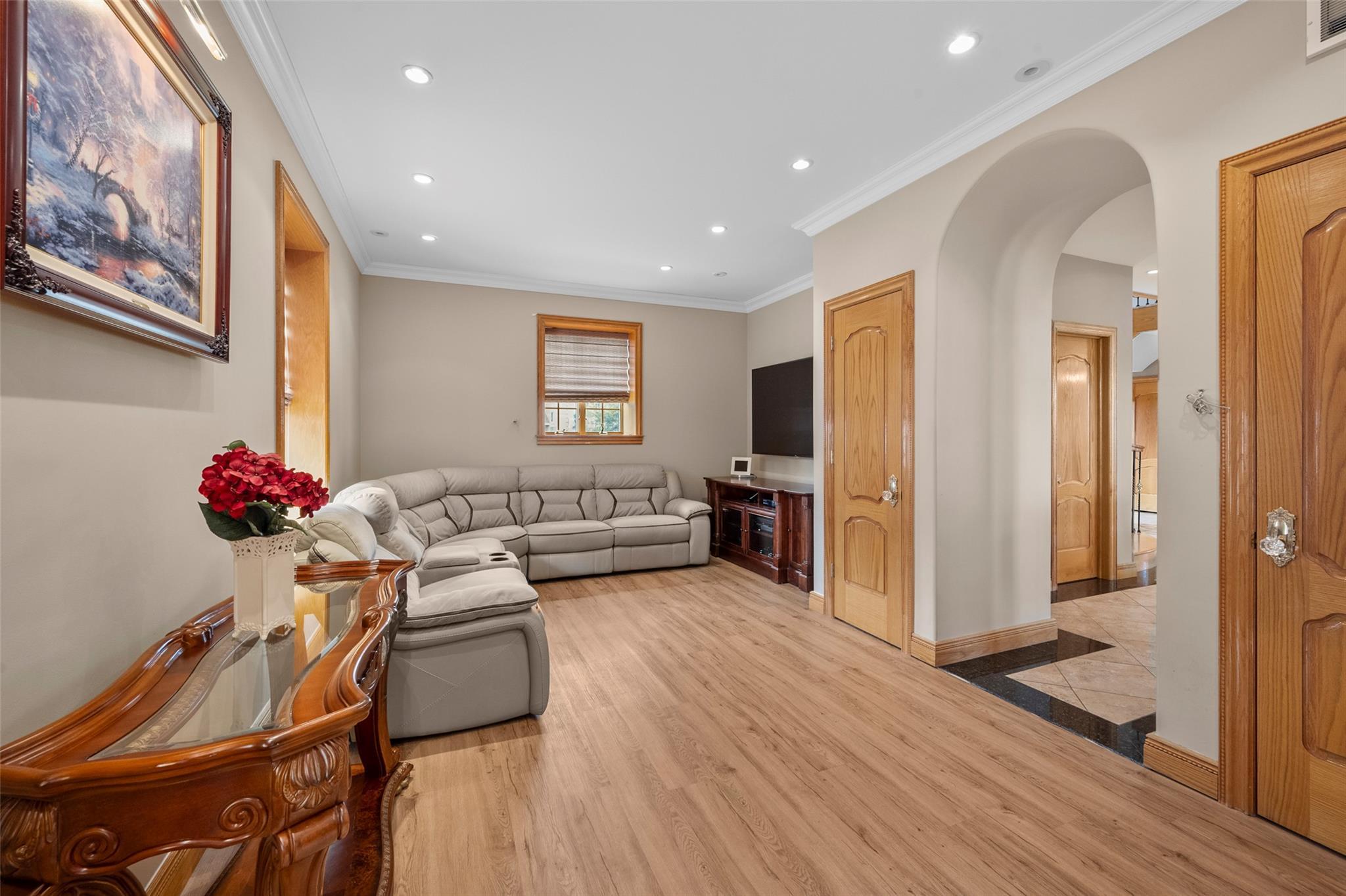 Single Family Country Club  Bronx, NY 10465, MLS-817334-19