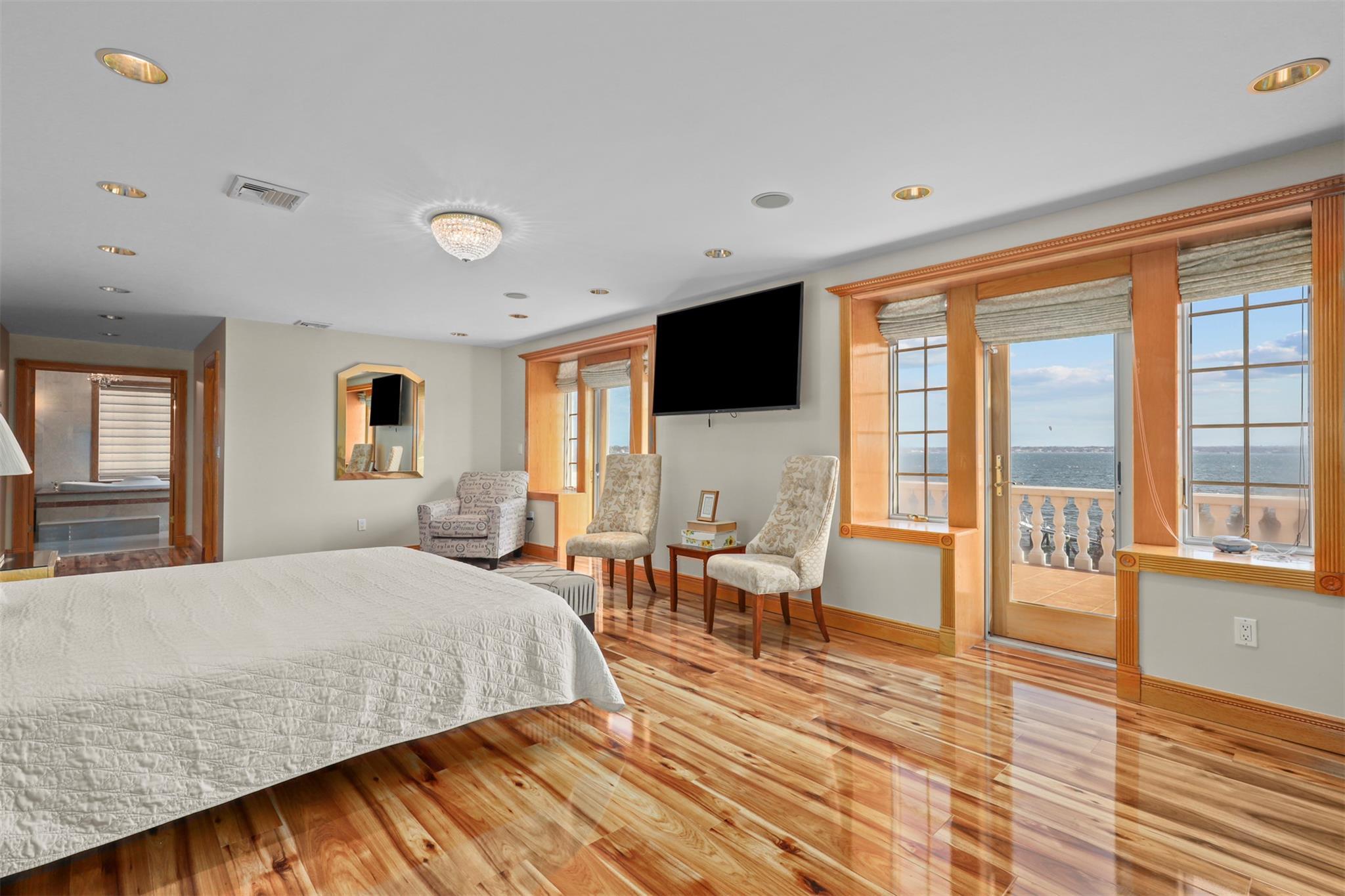 Single Family Country Club  Bronx, NY 10465, MLS-817334-23