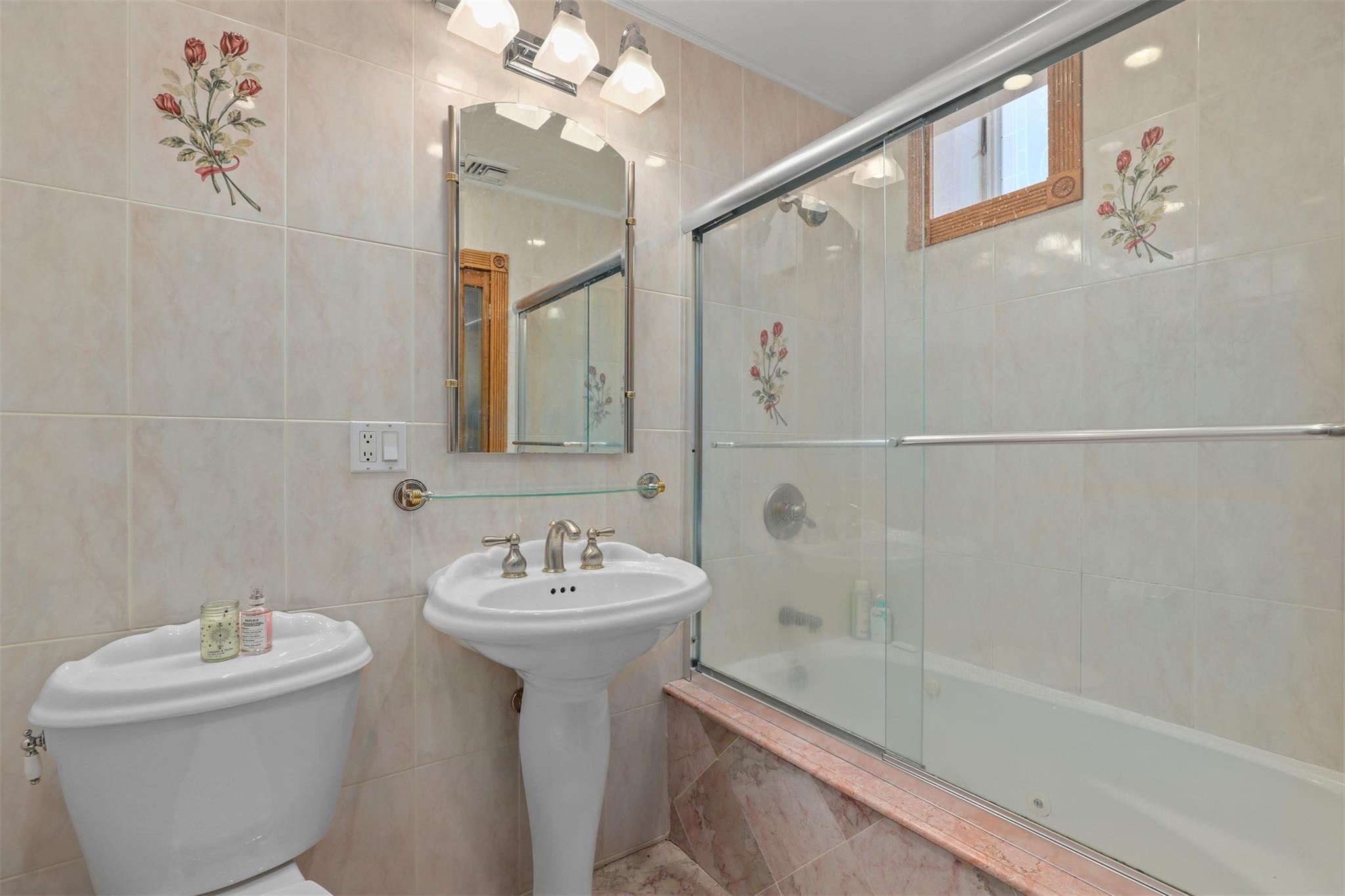 Single Family Country Club  Bronx, NY 10465, MLS-817334-27