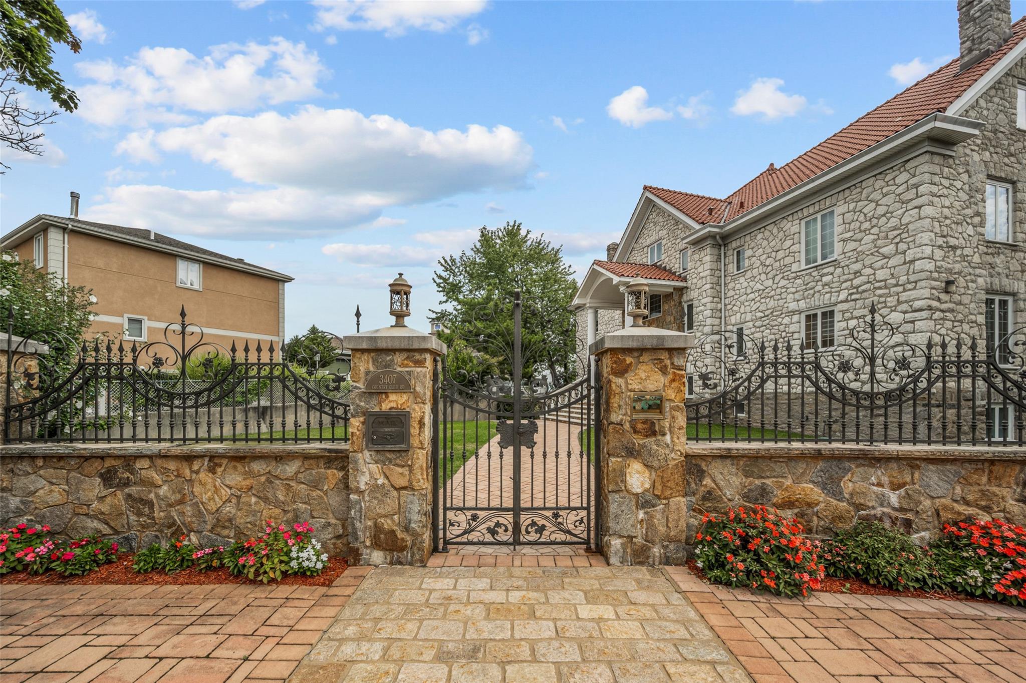 Single Family Country Club  Bronx, NY 10465, MLS-817334-5
