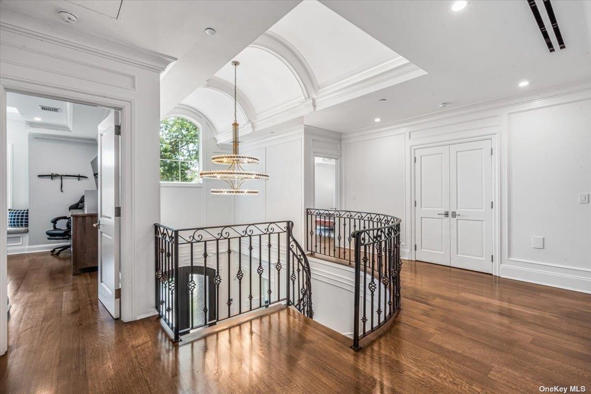 Single Family 215th  Queens, NY 11360, MLS-817540-22