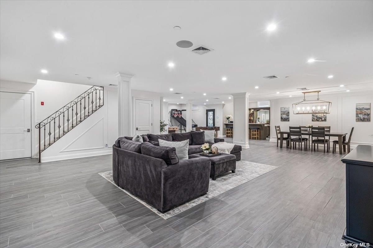 Single Family 215th  Queens, NY 11360, MLS-817540-32