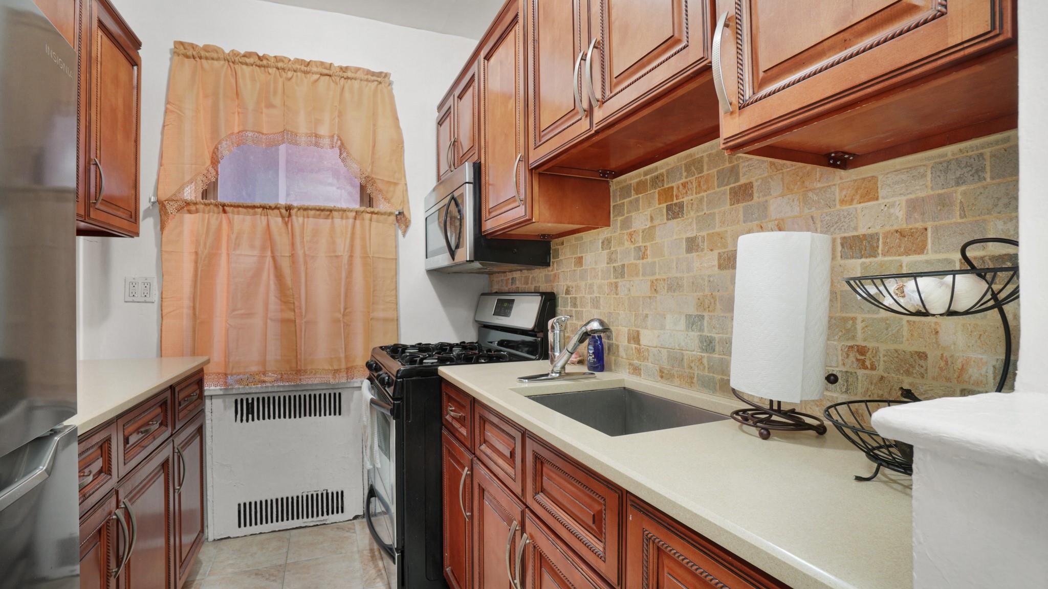 Coop Boston  Bronx, NY 10462, MLS-817559-7