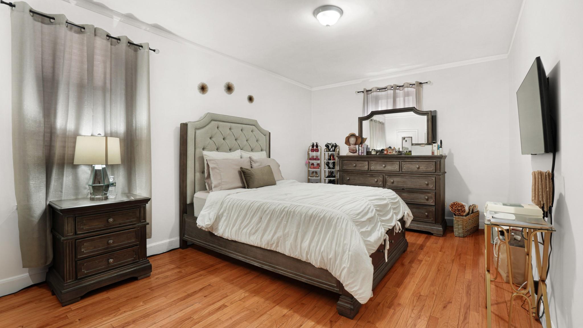 Coop Boston  Bronx, NY 10462, MLS-817559-9