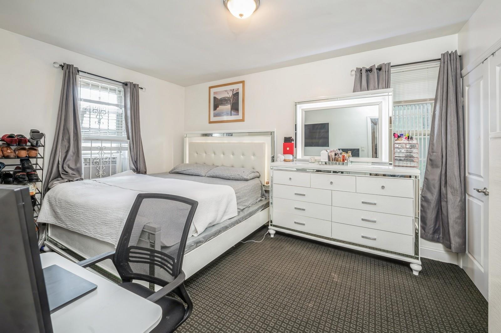 Coop Boston  Bronx, NY 10462, MLS-817570-11