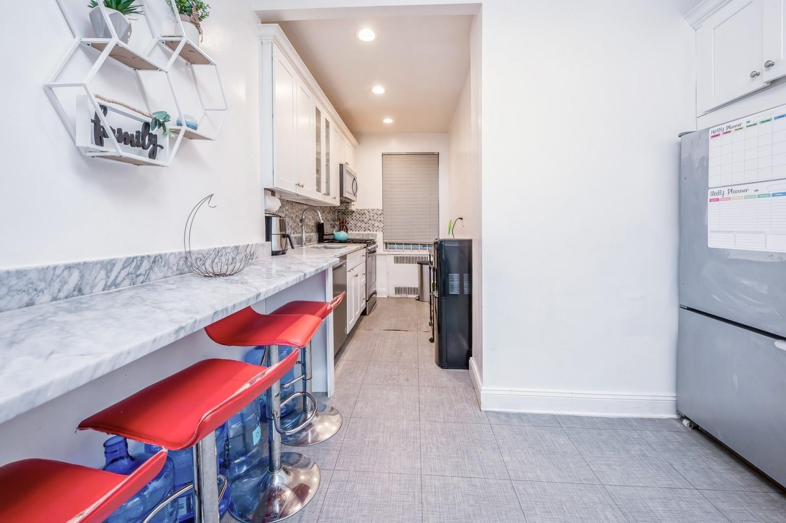 Coop Boston  Bronx, NY 10462, MLS-817570-6