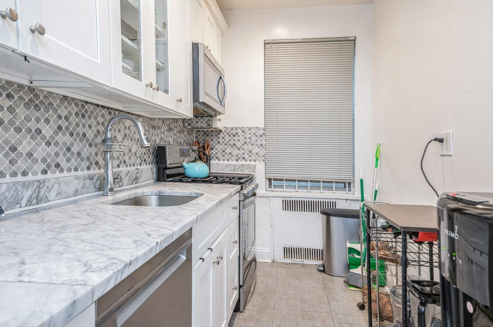 Coop Boston  Bronx, NY 10462, MLS-817570-7