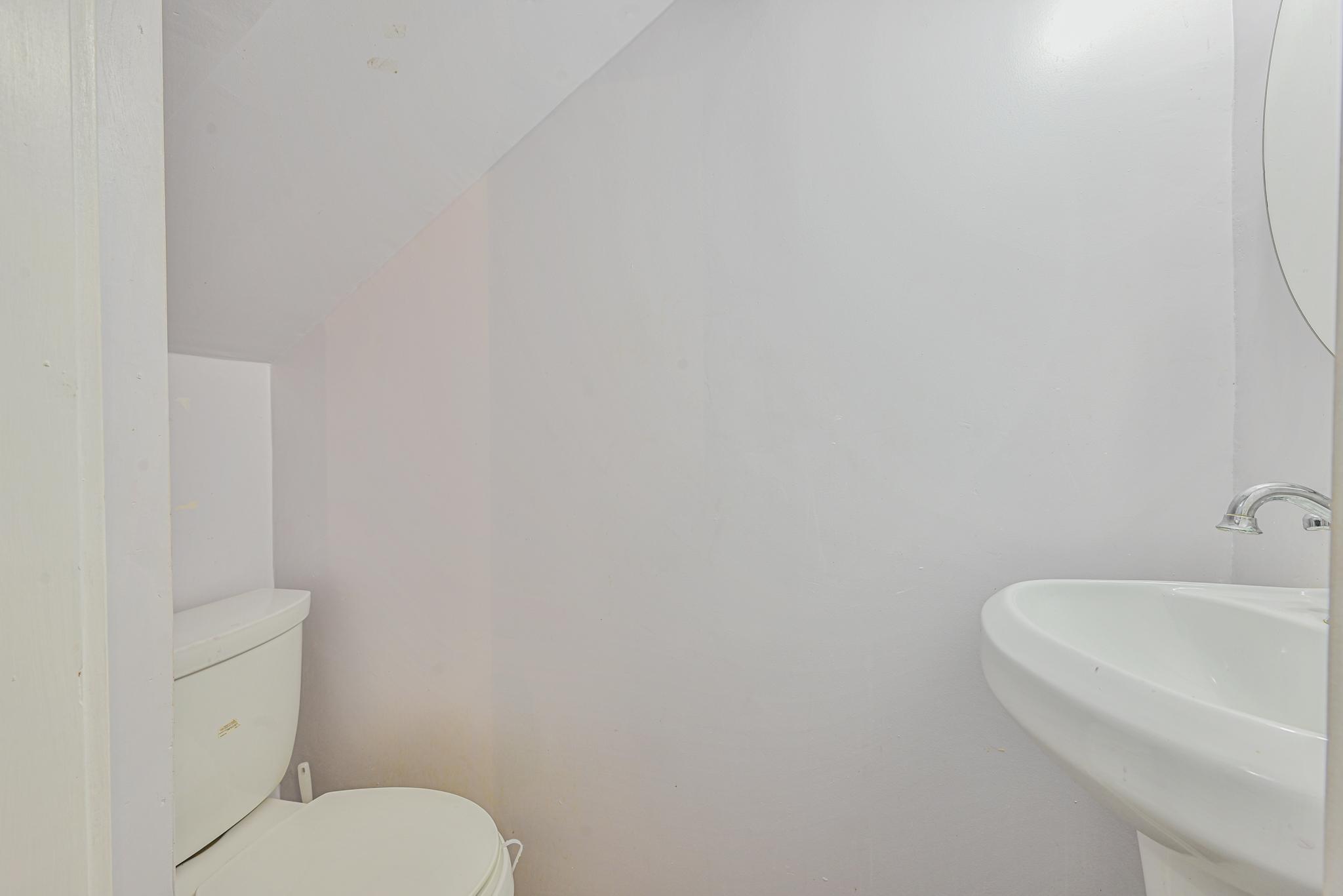 Single Family Home  Nassau County, NY 11580, MLS-817681-16