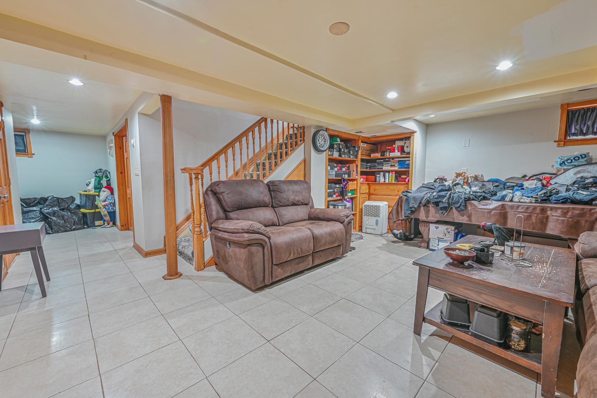 Single Family Home  Nassau County, NY 11580, MLS-817681-17