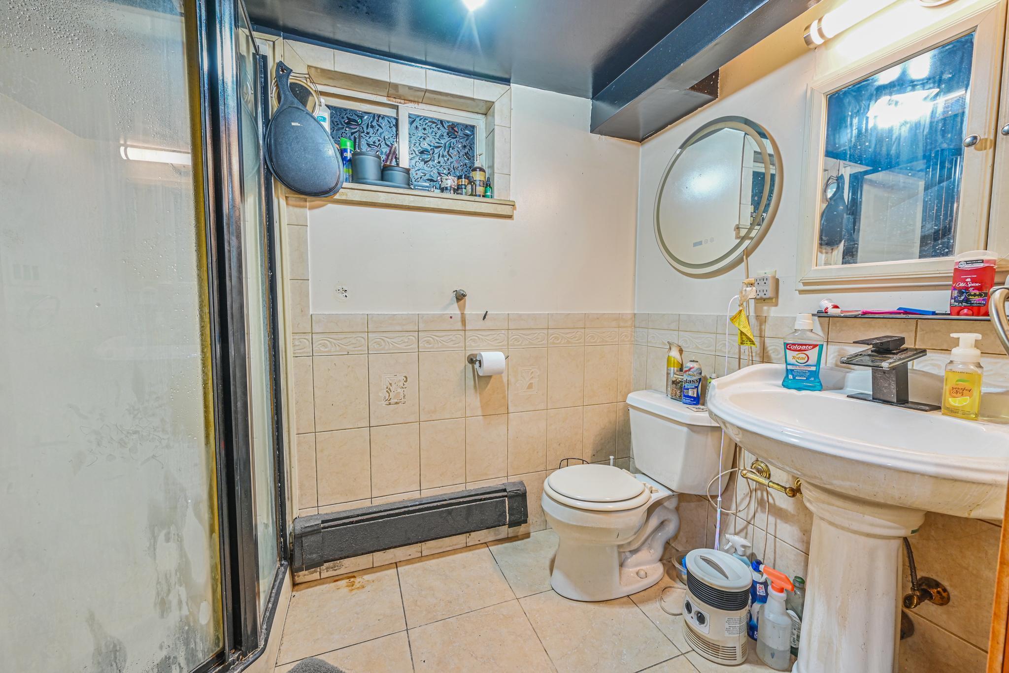 Single Family Home  Nassau County, NY 11580, MLS-817681-19