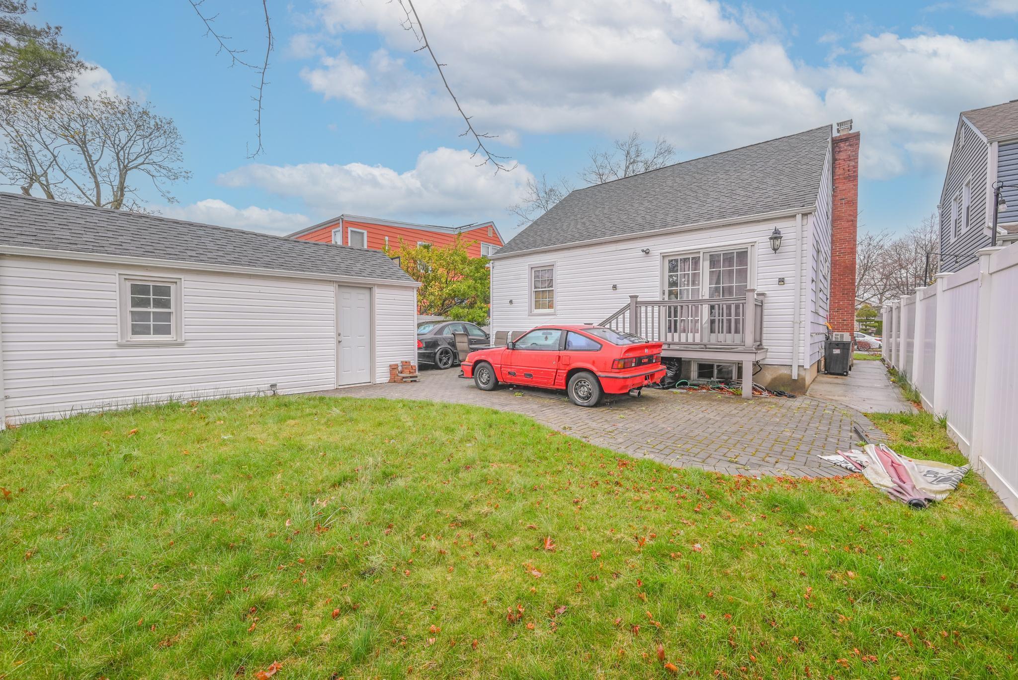 Single Family Home  Nassau County, NY 11580, MLS-817681-4