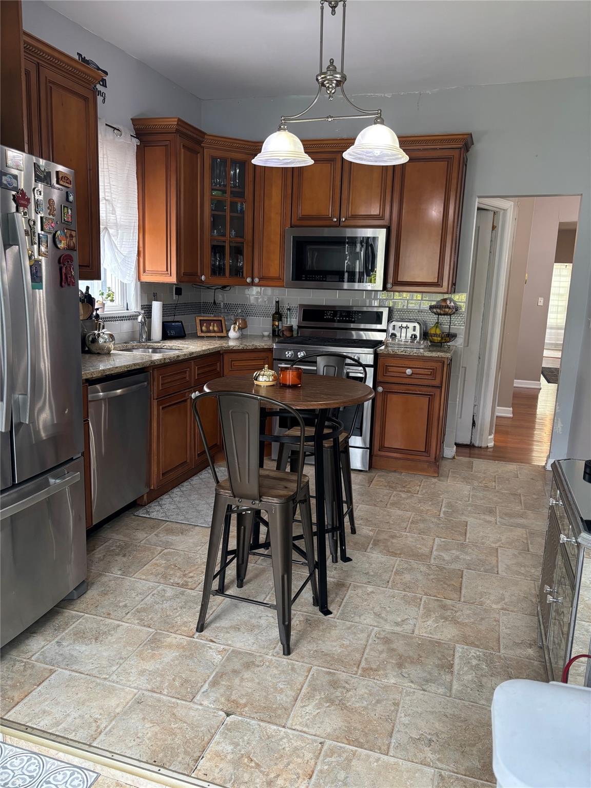 Single Family New York  Nassau County, NY 11580, MLS-817734-17