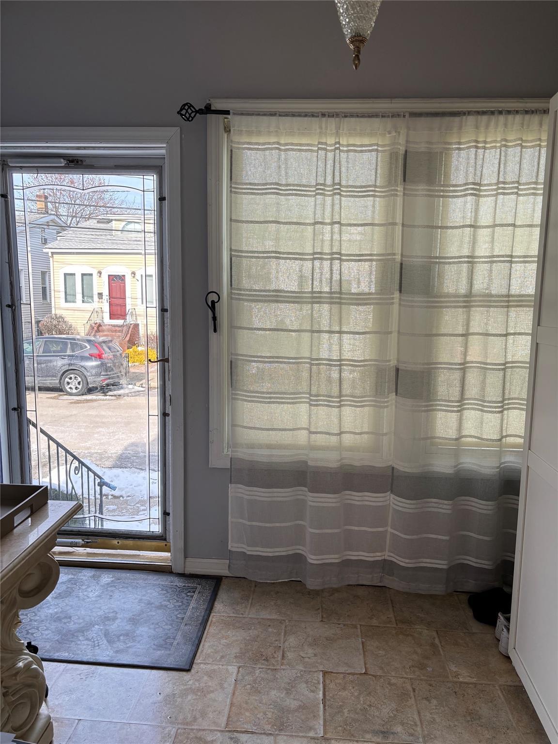 Single Family New York  Nassau County, NY 11580, MLS-817734-2