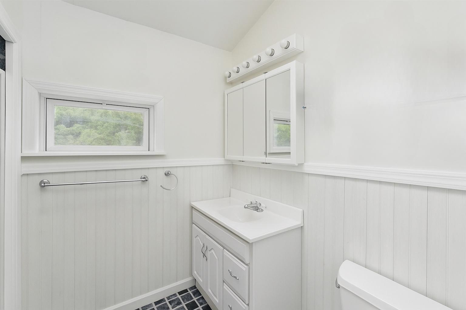 Single Family Whitter  Suffolk County, NY 11951, MLS-817746-16