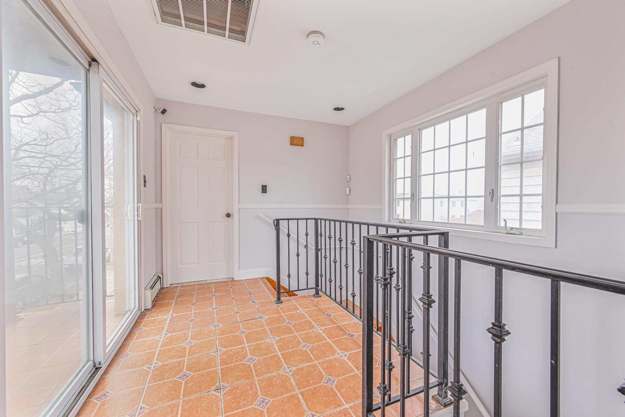 Single Family 225th  Queens, NY 11413, MLS-817884-11