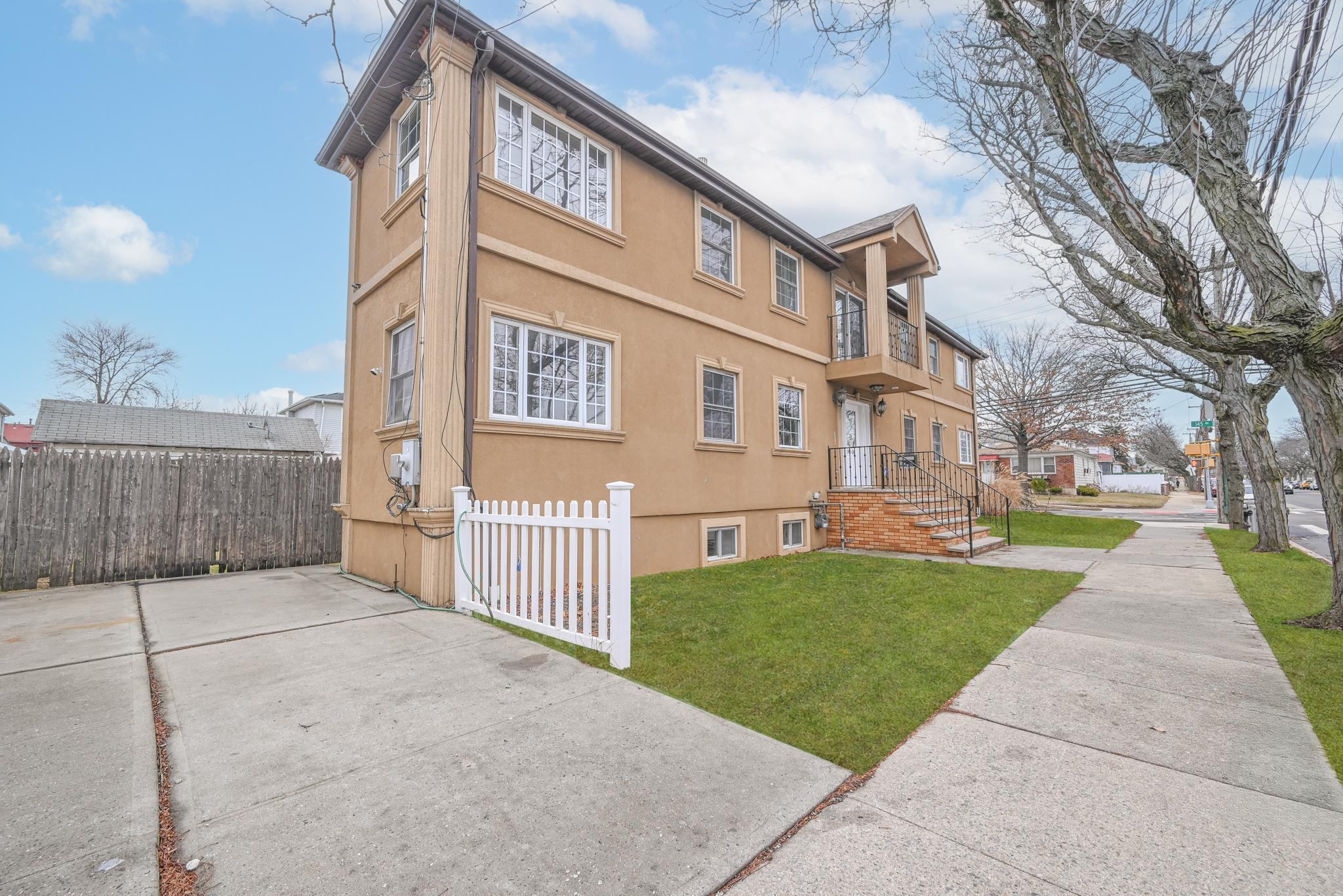Single Family 225th  Queens, NY 11413, MLS-817884-2
