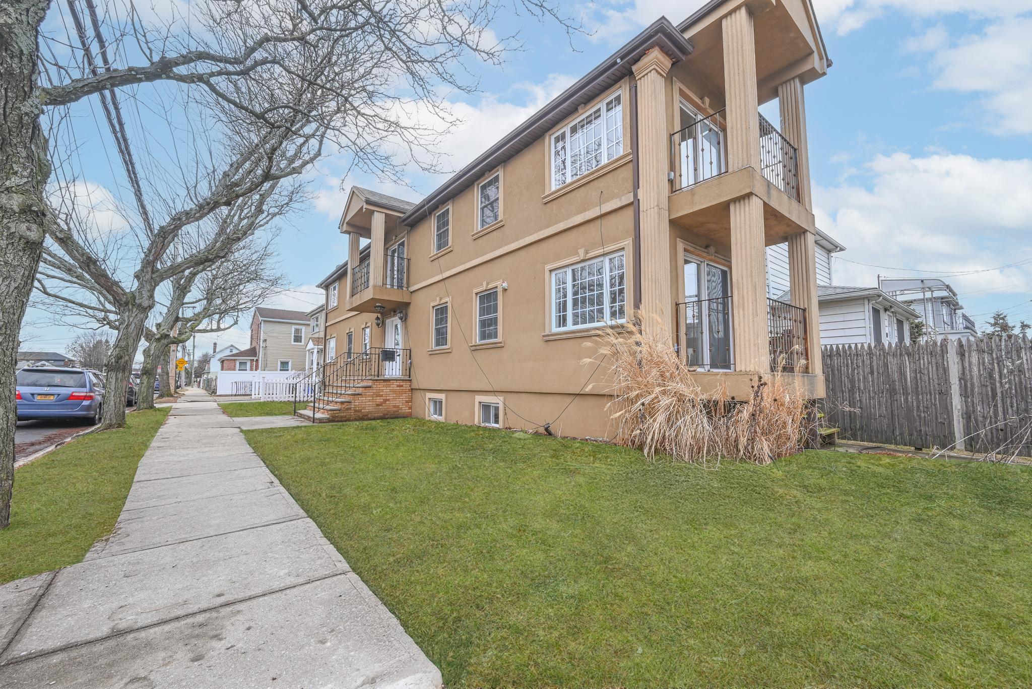 Single Family 225th  Queens, NY 11413, MLS-817884-3