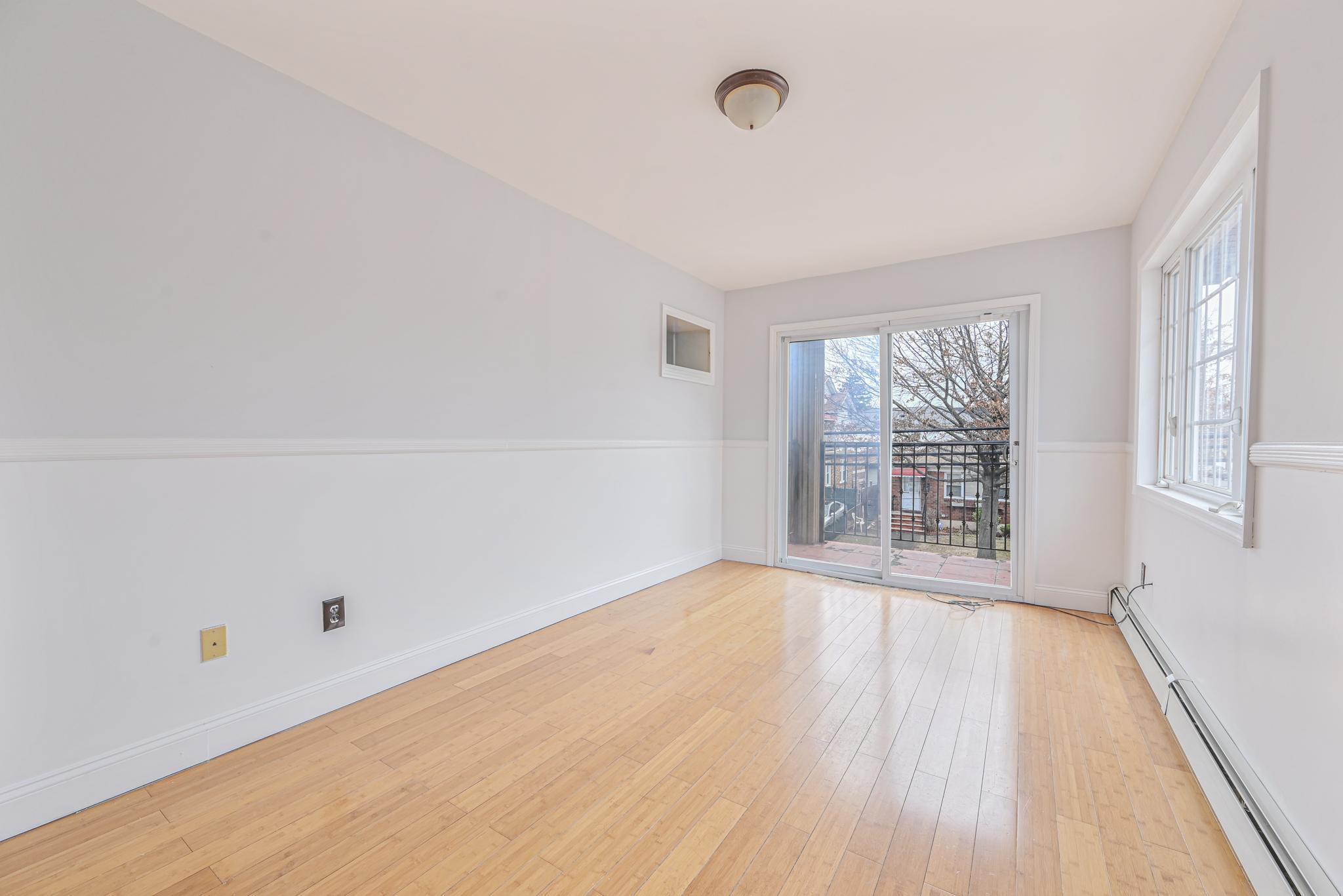 Single Family 225th  Queens, NY 11413, MLS-817884-8