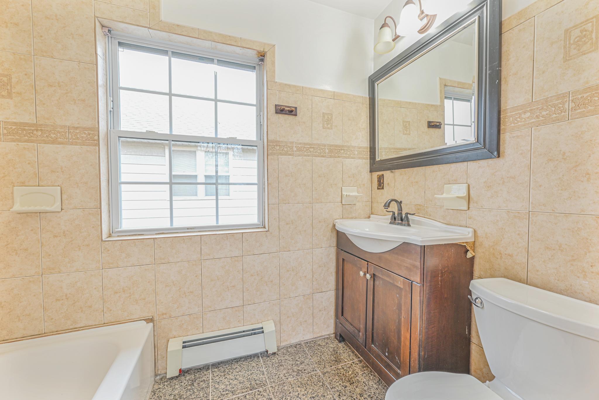 Single Family 225th  Queens, NY 11413, MLS-817884-9