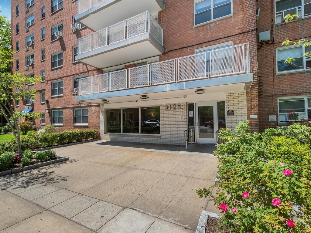 Coop Irwin  Bronx, NY 10463, MLS-817948-15