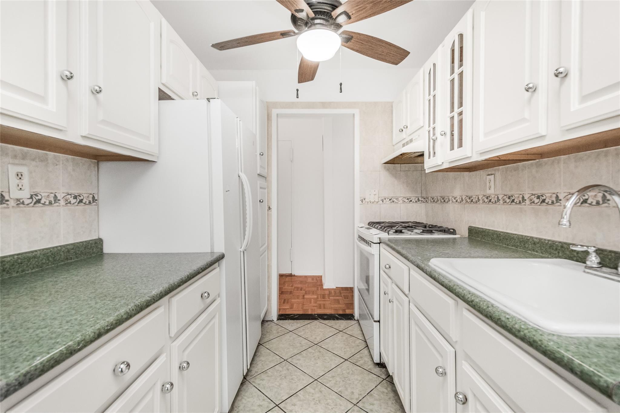 Coop Irwin  Bronx, NY 10463, MLS-817948-9