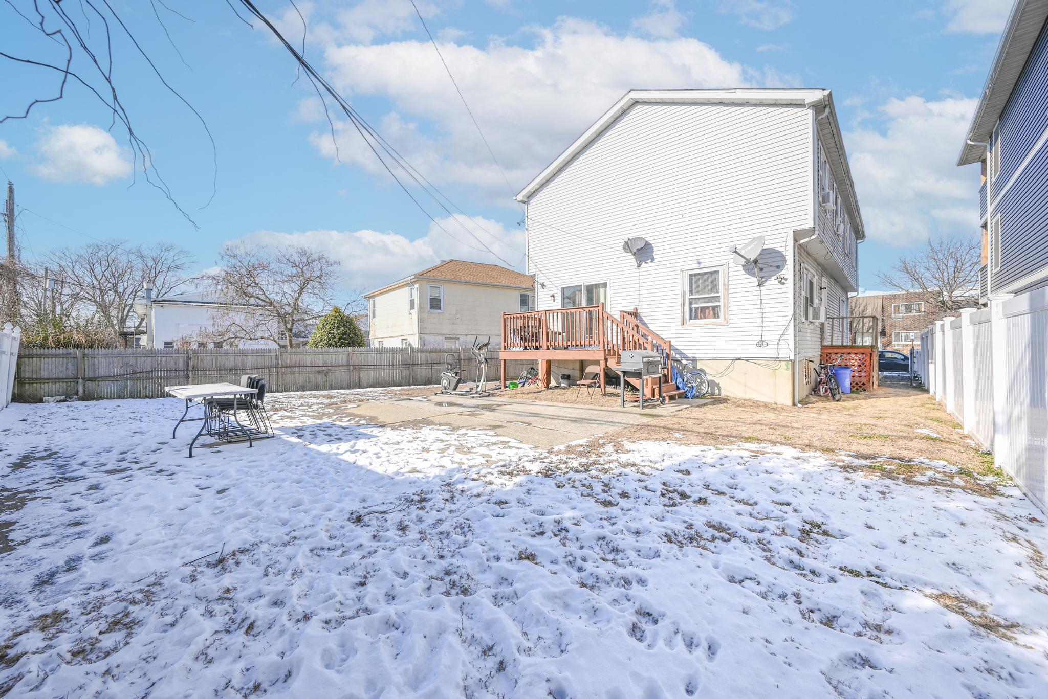 Single Family Pine  Nassau County, NY 11561, MLS-817997-29