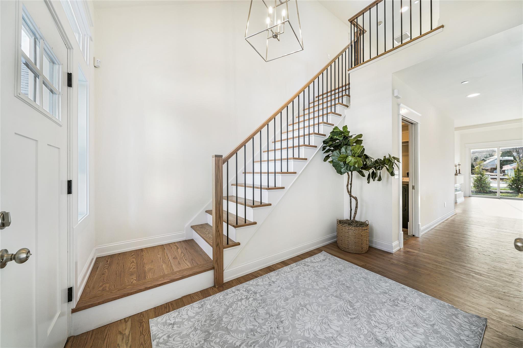 Condo Crompond  Westchester County, NY 10598, MLS-818089-2