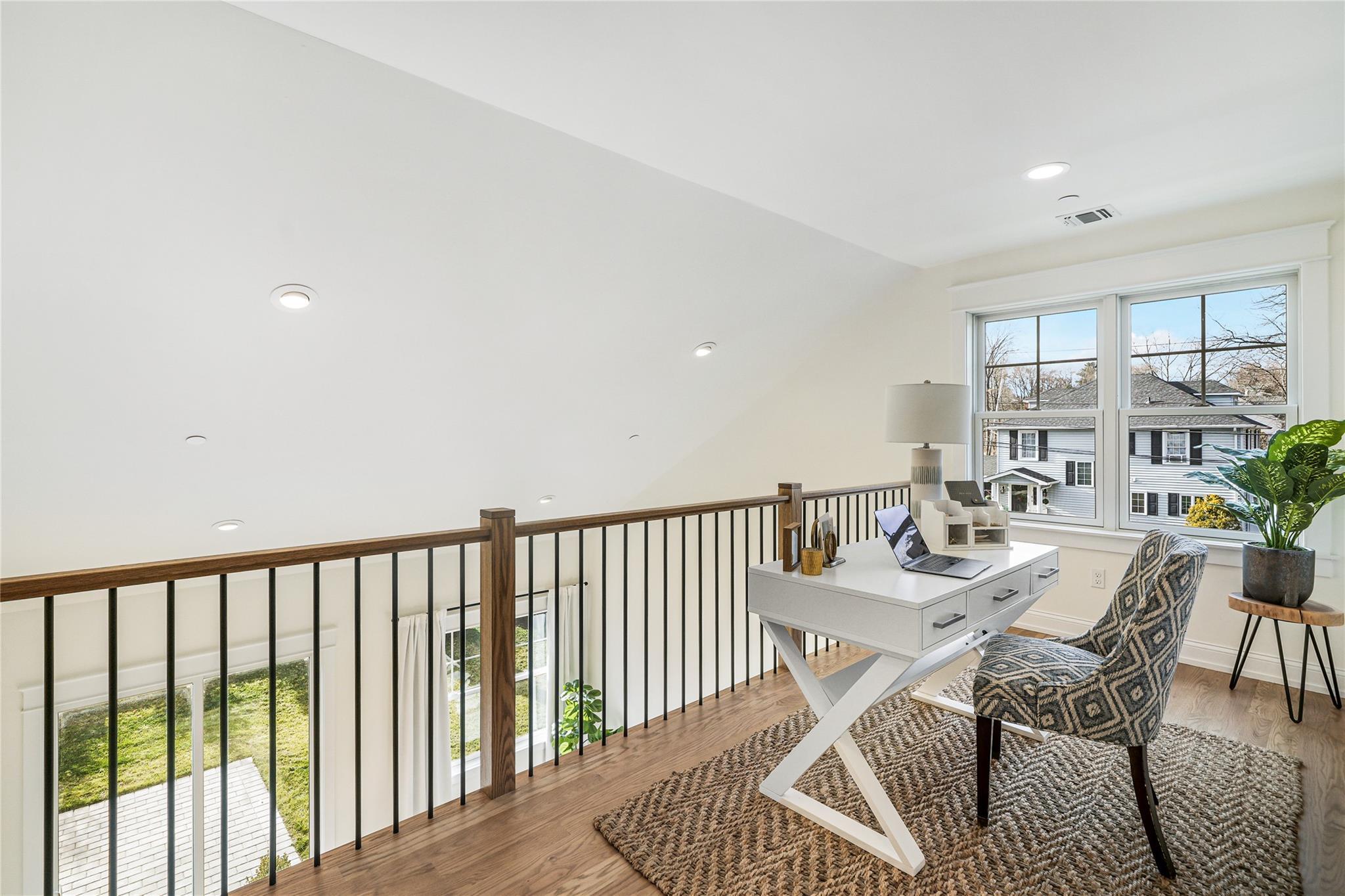 Condo Crompond  Westchester County, NY 10598, MLS-818089-20