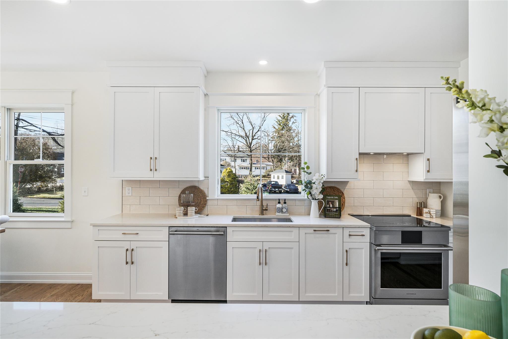 Condo Crompond  Westchester County, NY 10598, MLS-818089-6
