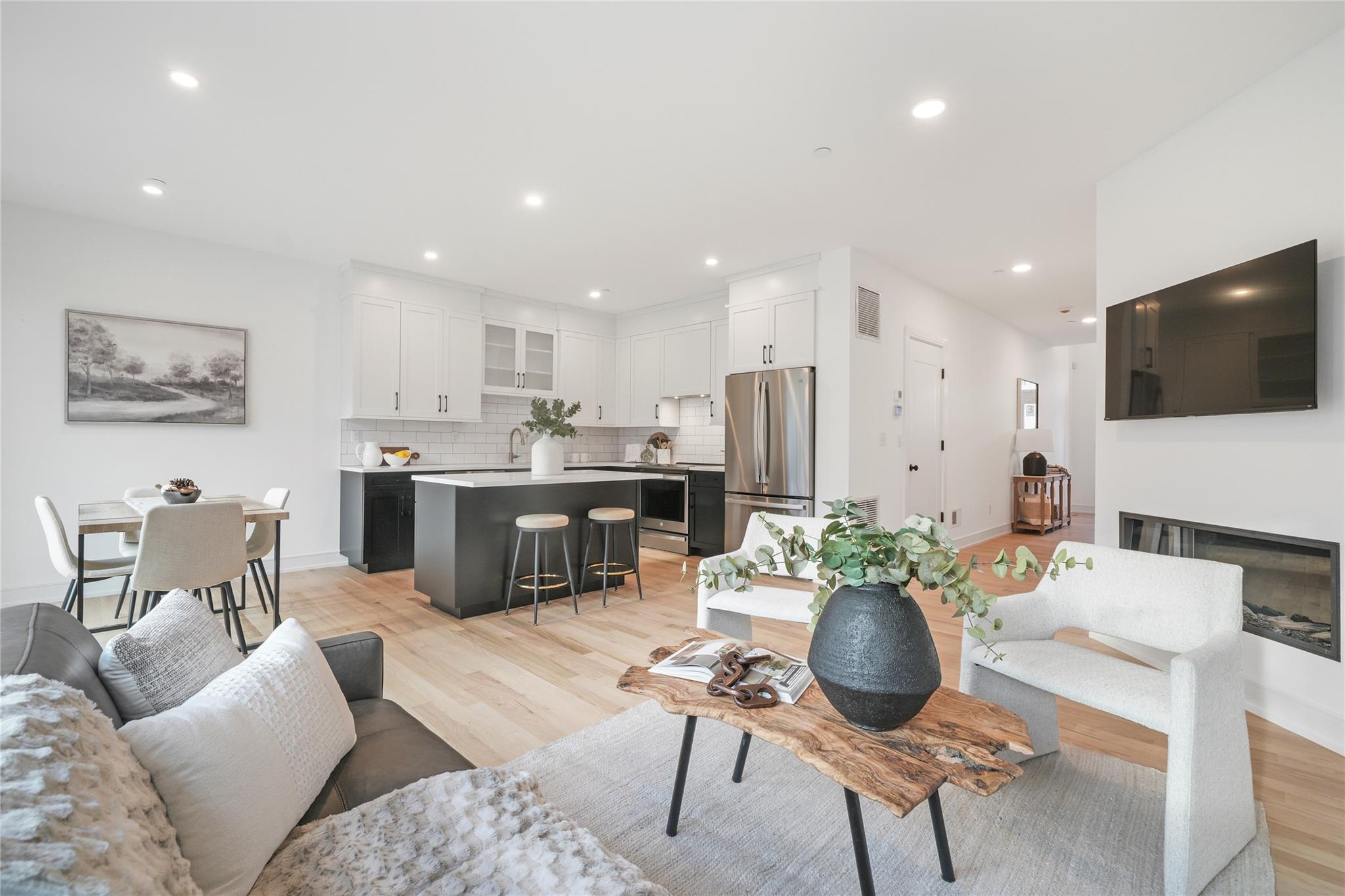 Condo Crompond  Westchester County, NY 10598, MLS-818093-4