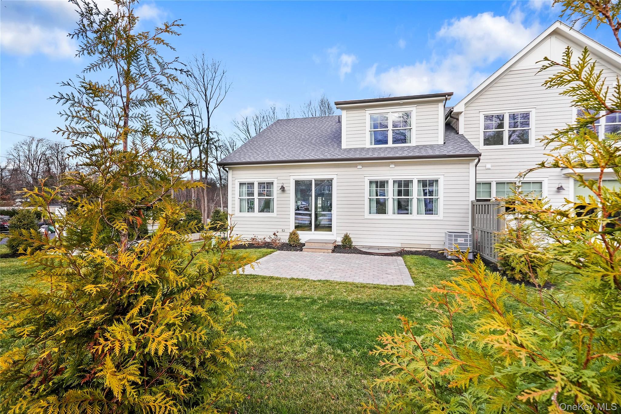 Condo Crompond  Westchester County, NY 10598, MLS-818104-22