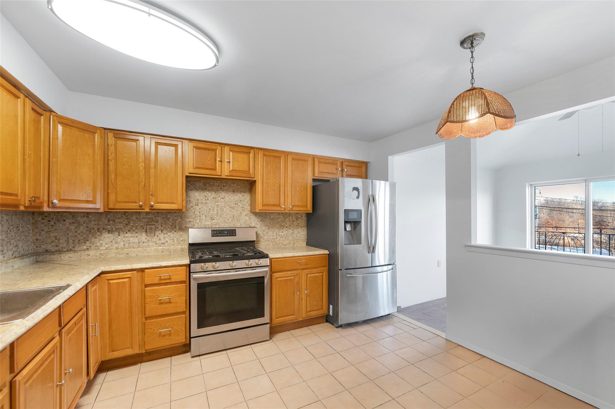 Condo Seaview  Brooklyn, NY 11236, MLS-818134-6