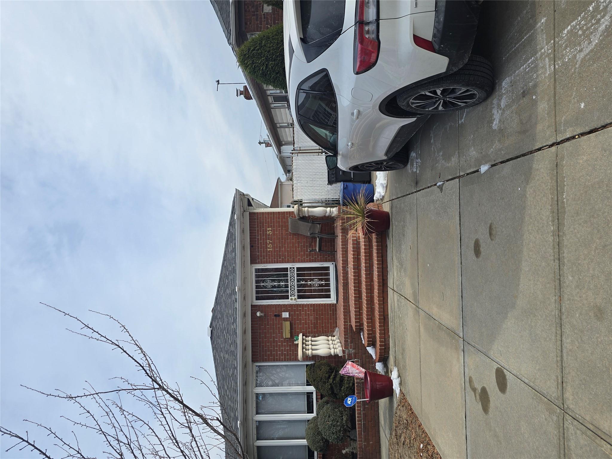 Single Family 80th  Queens, NY 11414, MLS-818135-4