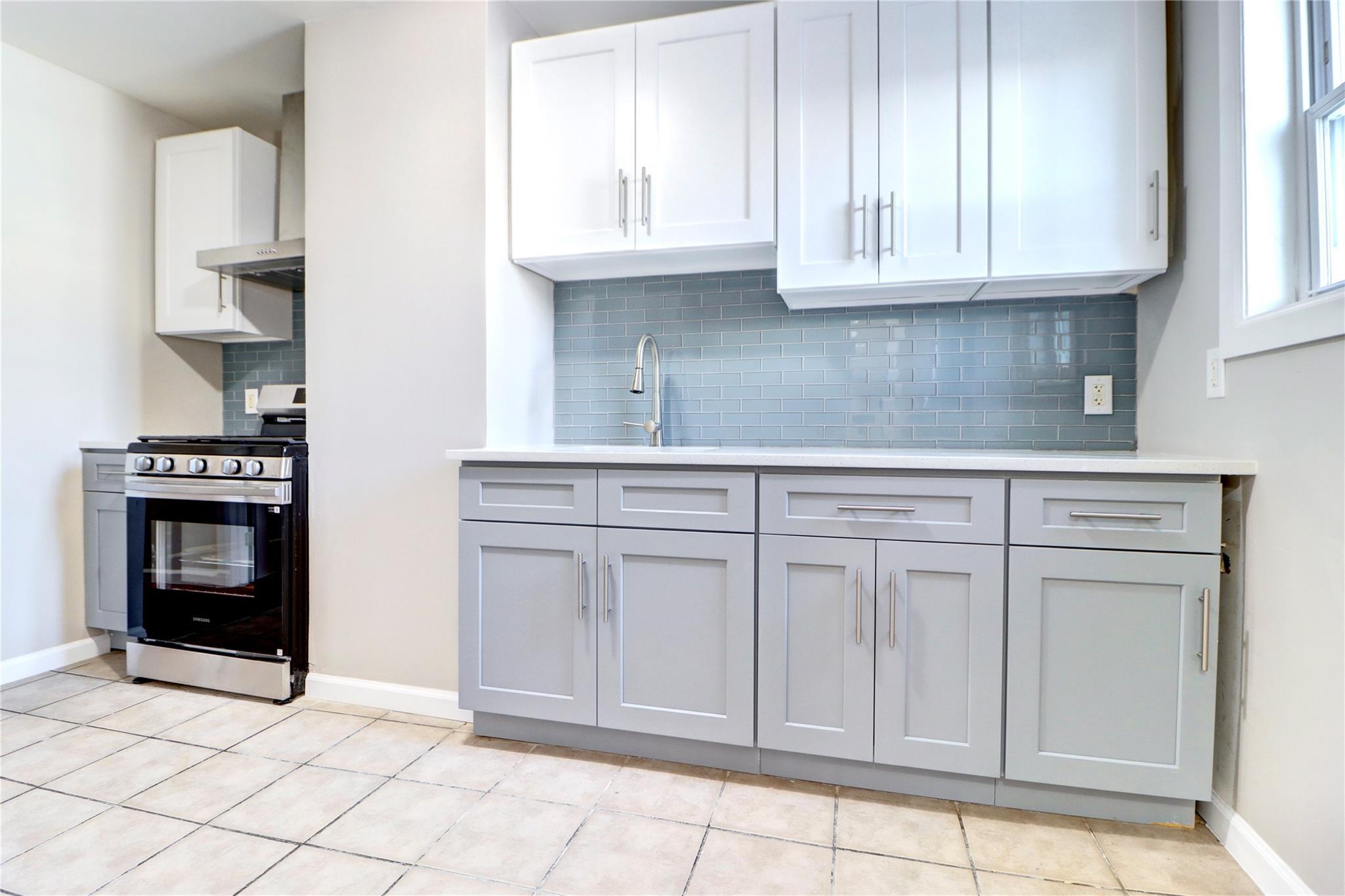 Single Family 125th  Queens, NY 11418, MLS-818143-9
