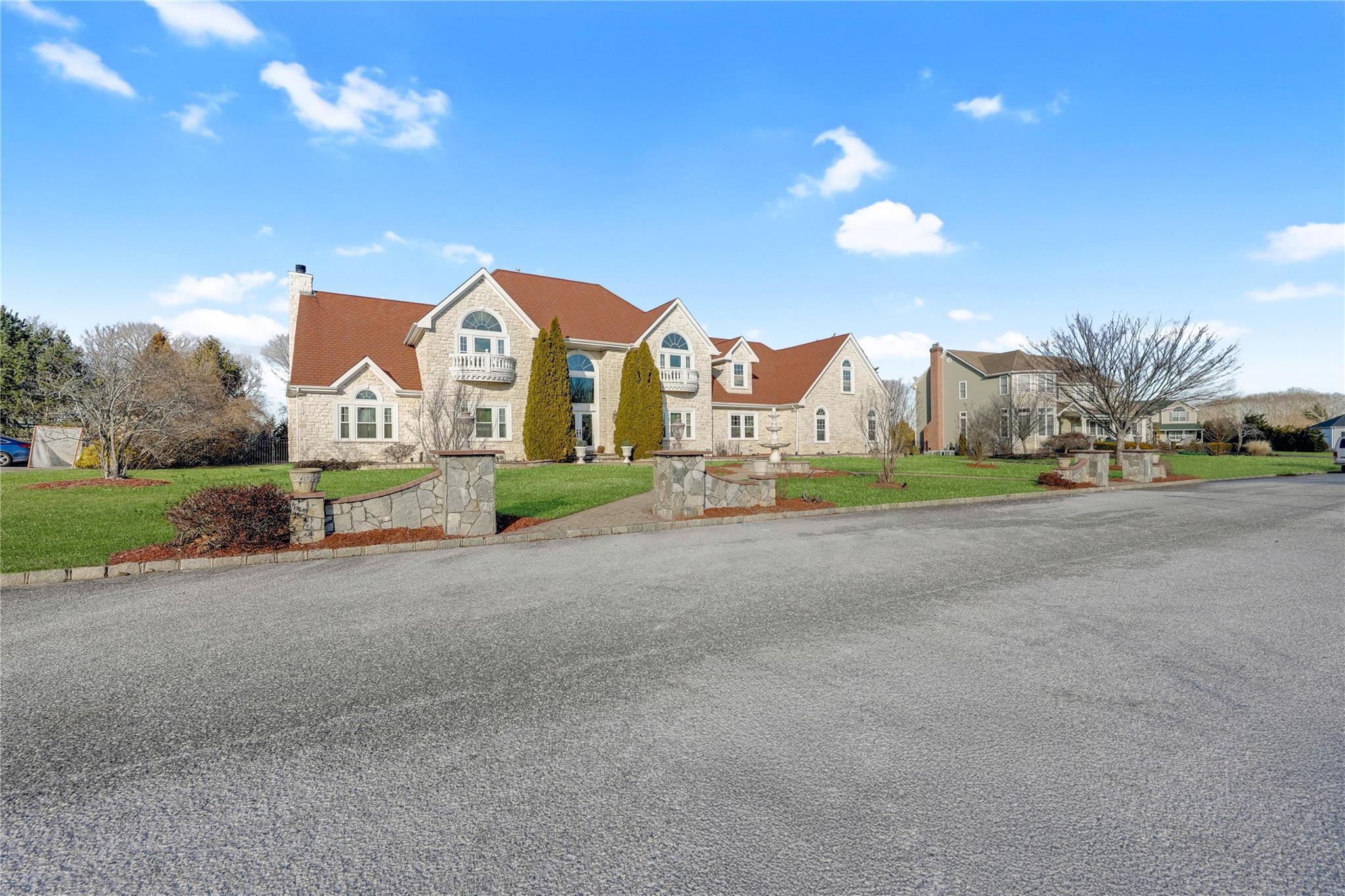 Single Family Dogwood  Suffolk County, NY 11940, MLS-818150-3