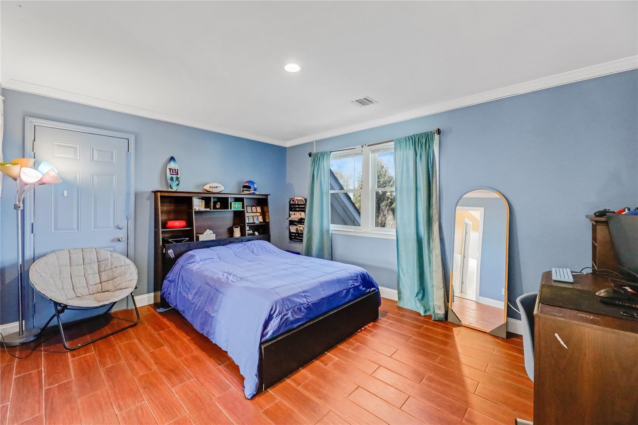 Single Family Dogwood  Suffolk County, NY 11940, MLS-818150-35