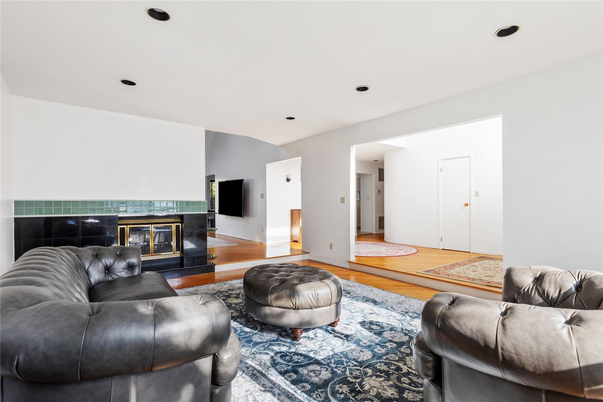 Single Family Princeton  Nassau County, NY 11791, MLS-818154-6