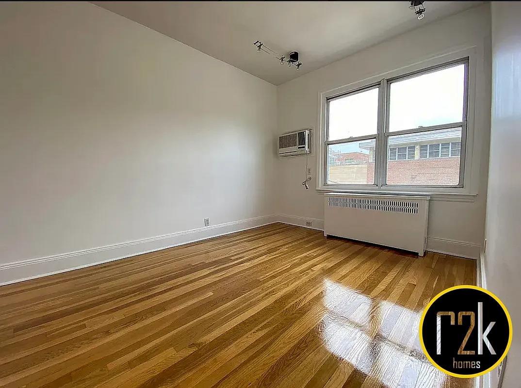Single Family Wetherole  Queens, NY 11374, MLS-818274-22