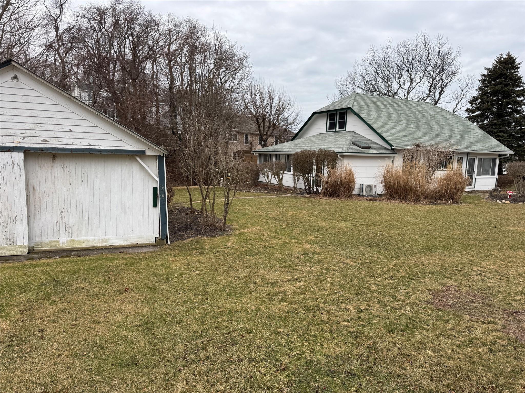 Apartment Walk  Suffolk County, NY 11901, MLS-818305-3