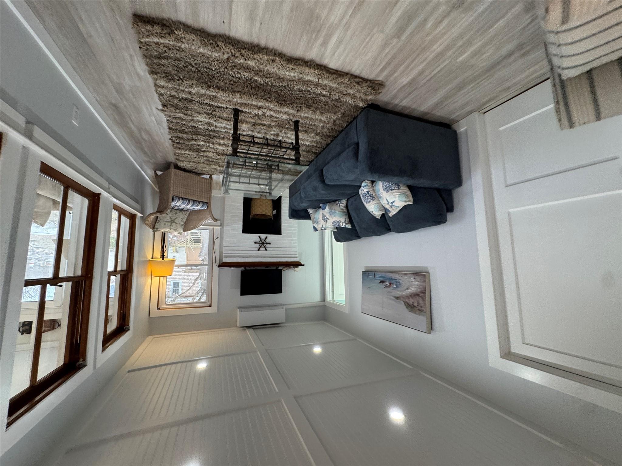 Apartment Walk  Suffolk County, NY 11901, MLS-818305-7