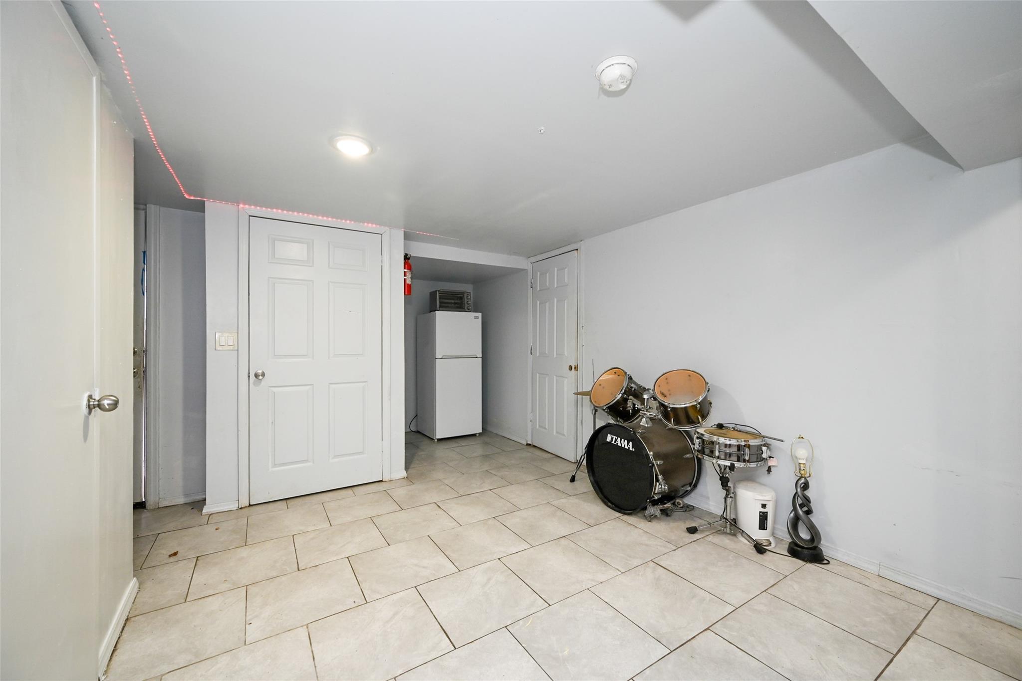 Single Family 115  Queens, NY 11412, MLS-818327-27